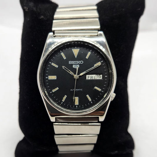Vintage 1982 Original Seiko 5 Automatic 6309-9040 Black Face 17 Jewels Day-Date Japanese Men's Wrist Watch SA34