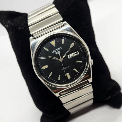 Vintage 1982 Original Seiko 5 Automatic 6309-9040 Black Face 17 Jewels Day-Date Japanese Men's Wrist Watch SA34