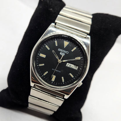 Vintage 1982 Original Seiko 5 Automatic 6309-9040 Black Face 17 Jewels Day-Date Japanese Men's Wrist Watch SA34
