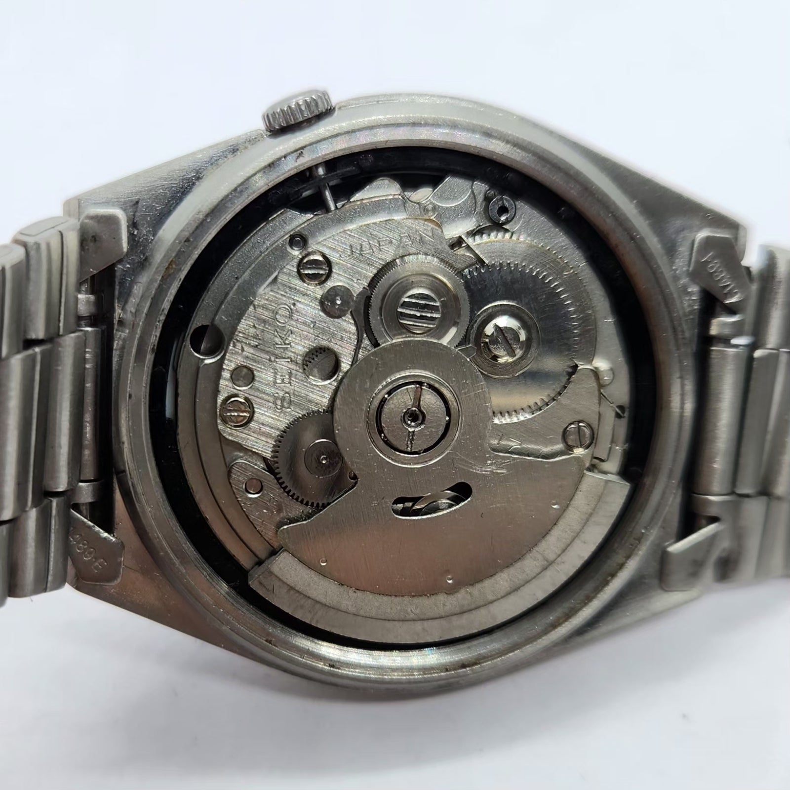 Vintage 1983 Original Seiko 5 Automatic 7009-3101 Black Face 17 Jewels Day-Date Japanese Men's Wrist Watch SA35
