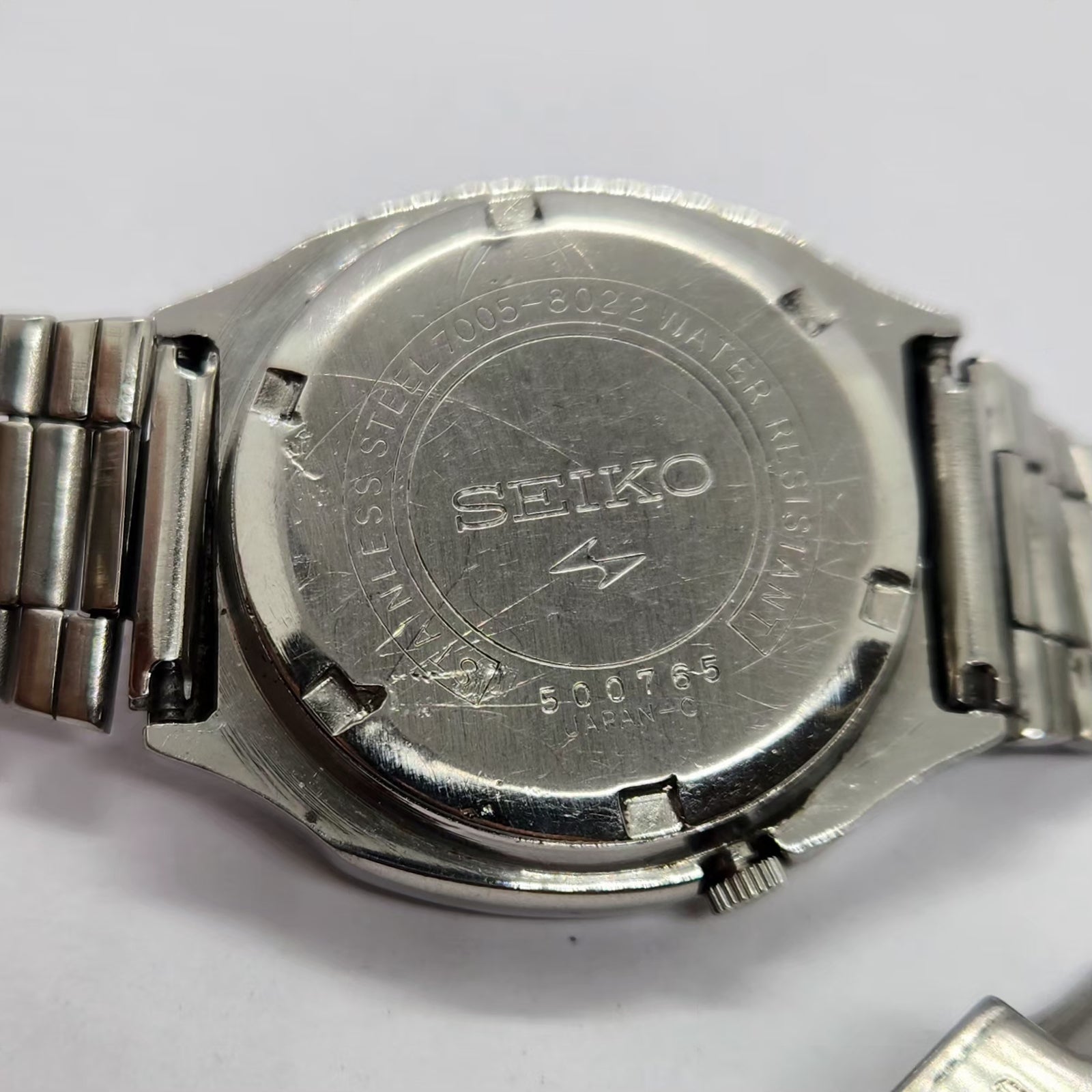 Vintage 1975 Original Seiko 5 Automatic 7005-8022 Black Face 17 Jewels Day-Date Japanese Men's Wrist Watch SA37