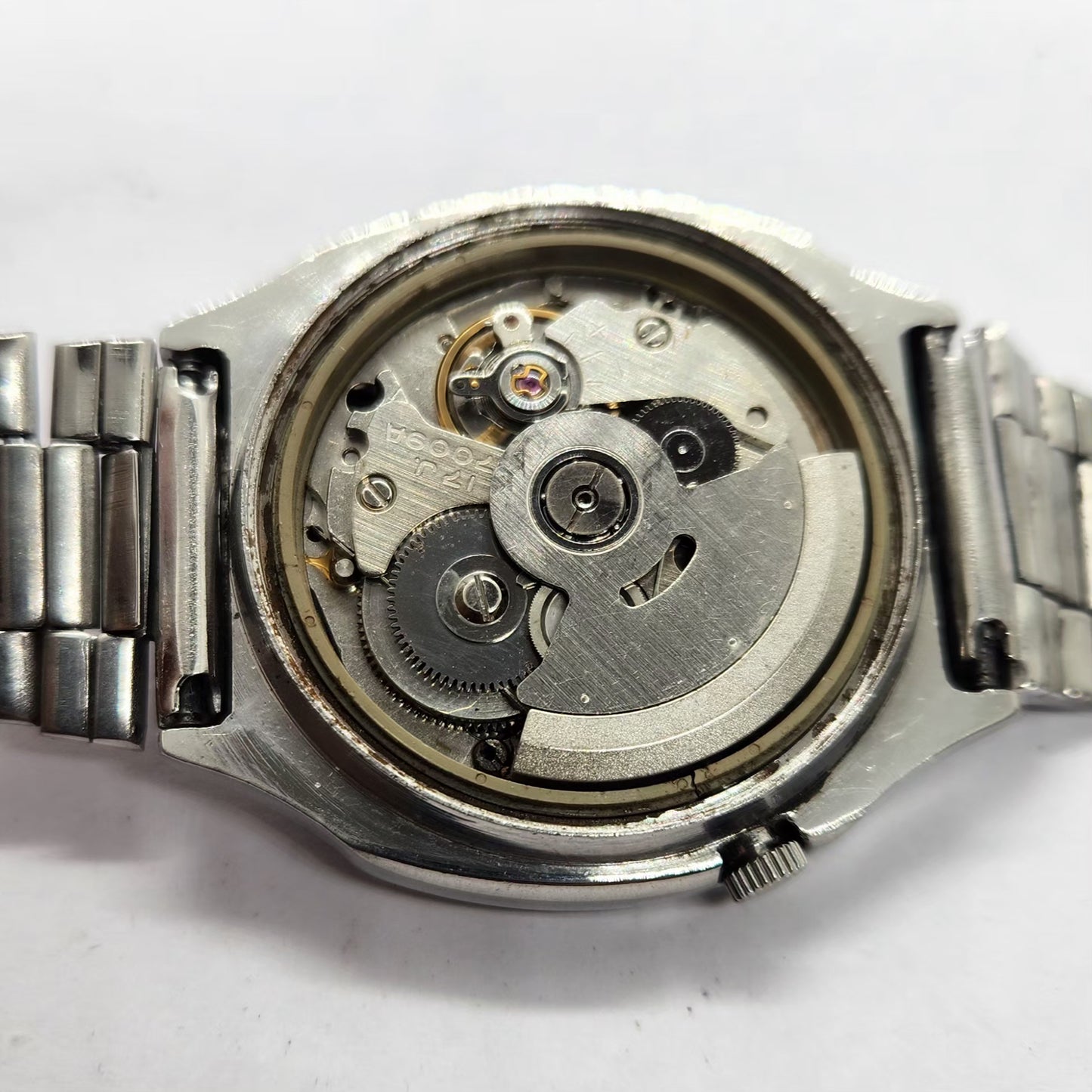 Vintage 1975 Original Seiko 5 Automatic 7005-8022 Black Face 17 Jewels Day-Date Japanese Men's Wrist Watch SA37