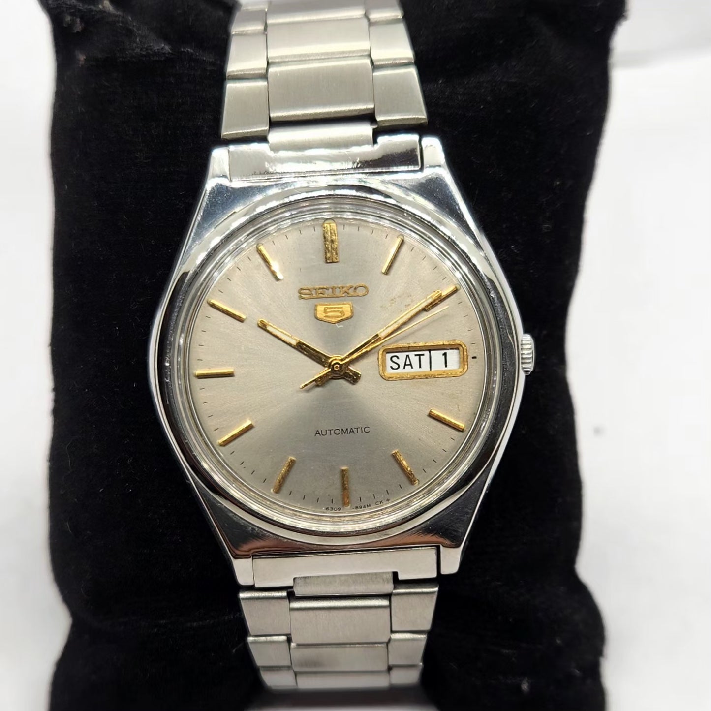 Vintage 1976 Original Seiko 5 Automatic 6309-8970 Grey Face 17 Jewels Day-Date Japanese Men's Wrist Watch SA38
