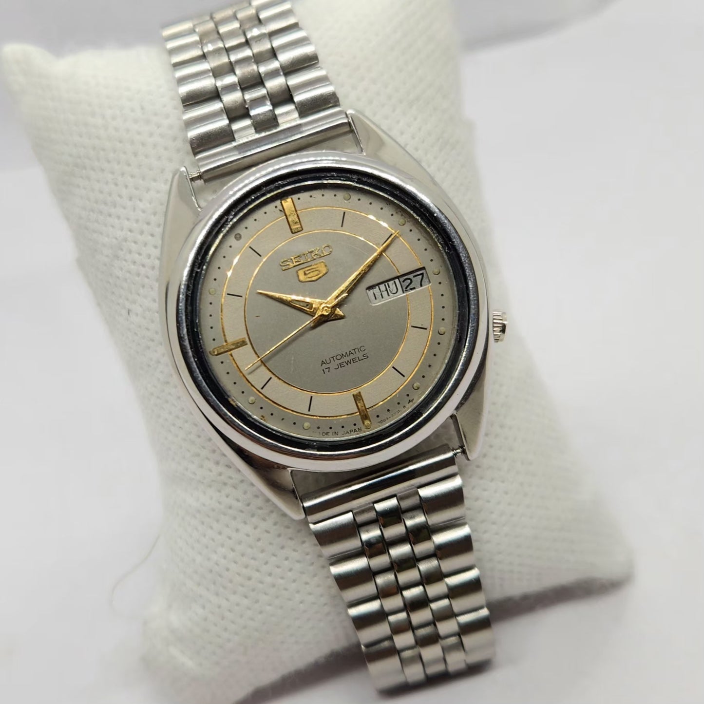 Vintage 1982 Original Seiko 5 Automatic 7009-3131 Grey Face 17 Jewels Day-Date Japanese Men's Wrist Watch SA40