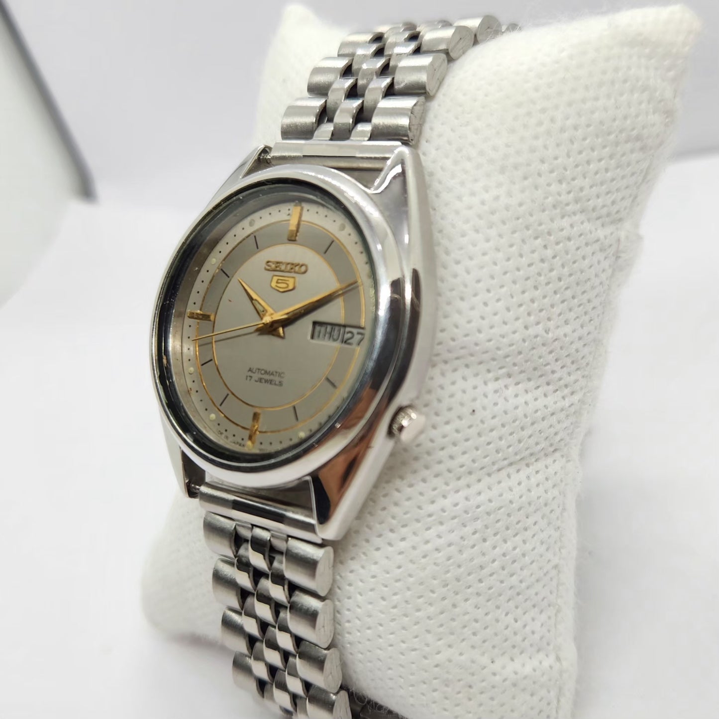 Vintage 1982 Original Seiko 5 Automatic 7009-3131 Grey Face 17 Jewels Day-Date Japanese Men's Wrist Watch SA40