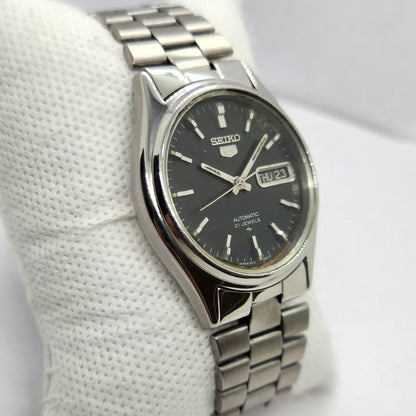 Vintage 1971 Original Seiko 5 Automatic 7019-8970 Black Face 21 Jewels Day-Date Japanese Men's Wrist Watch SA42