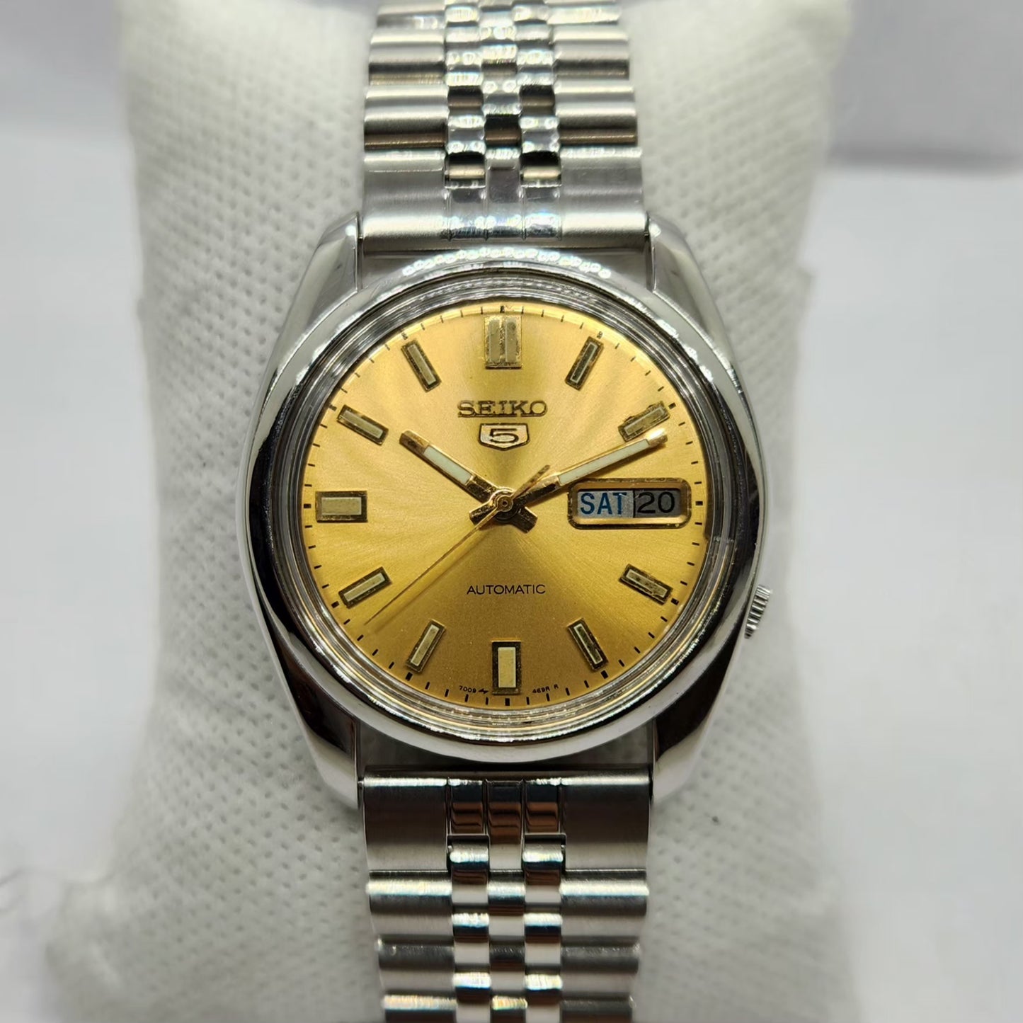 Vintage 1985 Original Seiko 5 Automatic 7009-821J Gold Face 17 Jewels Day-Date Japanese Men's Wrist Watch SA43