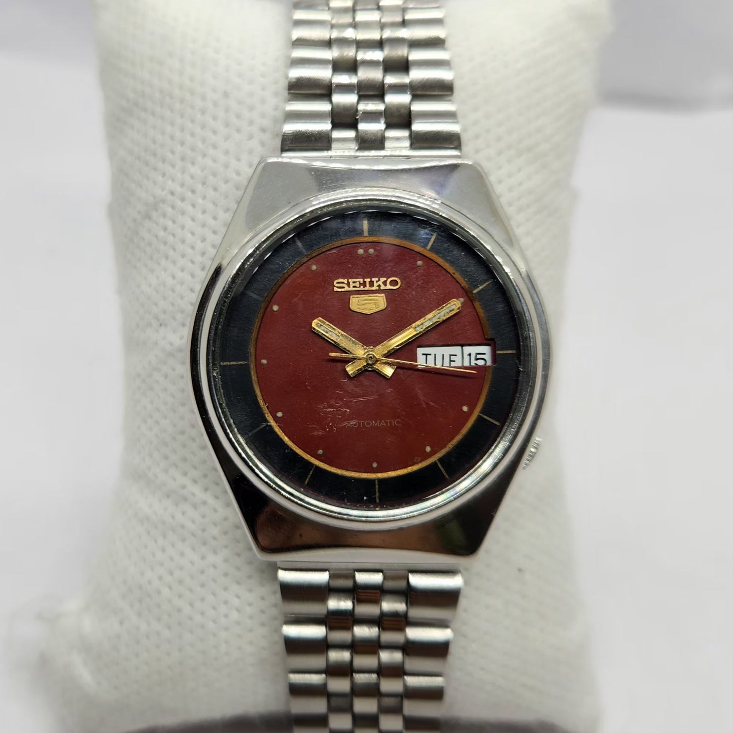 Vintage 1983 Original Seiko 5 Automatic 6309-8910 Red Face 17 Jewels Day-Date Japanese Men's Wrist Watch SA44