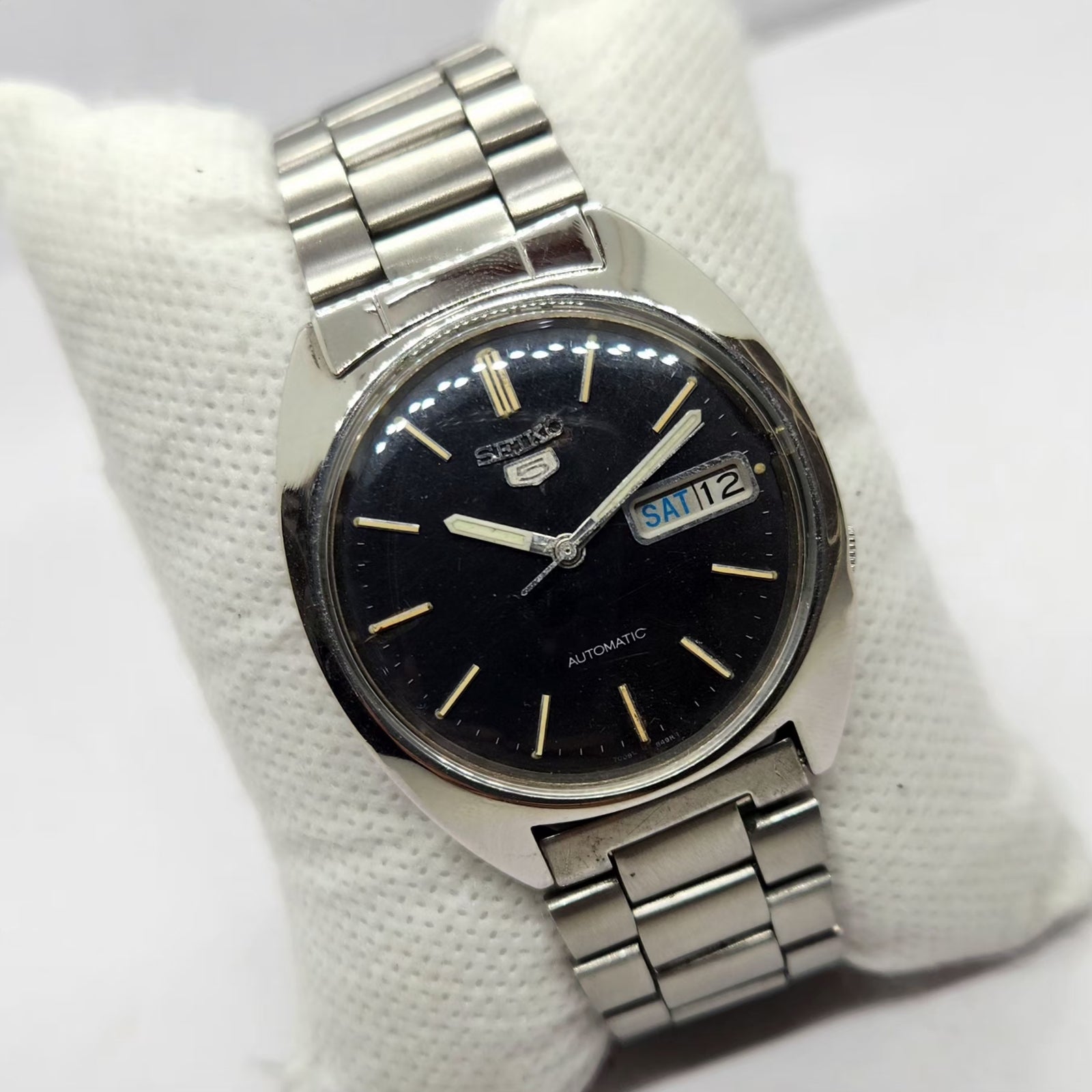 Vintage 1976 Original Seiko 5 Automatic 7009-3080 Black Face 17 Jewels Day-Date Japanese Men's Wrist Watch SA45