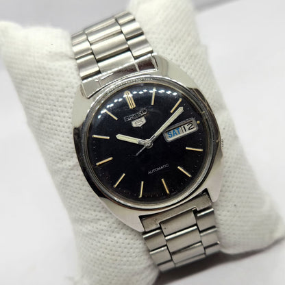 Vintage 1976 Original Seiko 5 Automatic 7009-3080 Black Face 17 Jewels Day-Date Japanese Men's Wrist Watch SA45