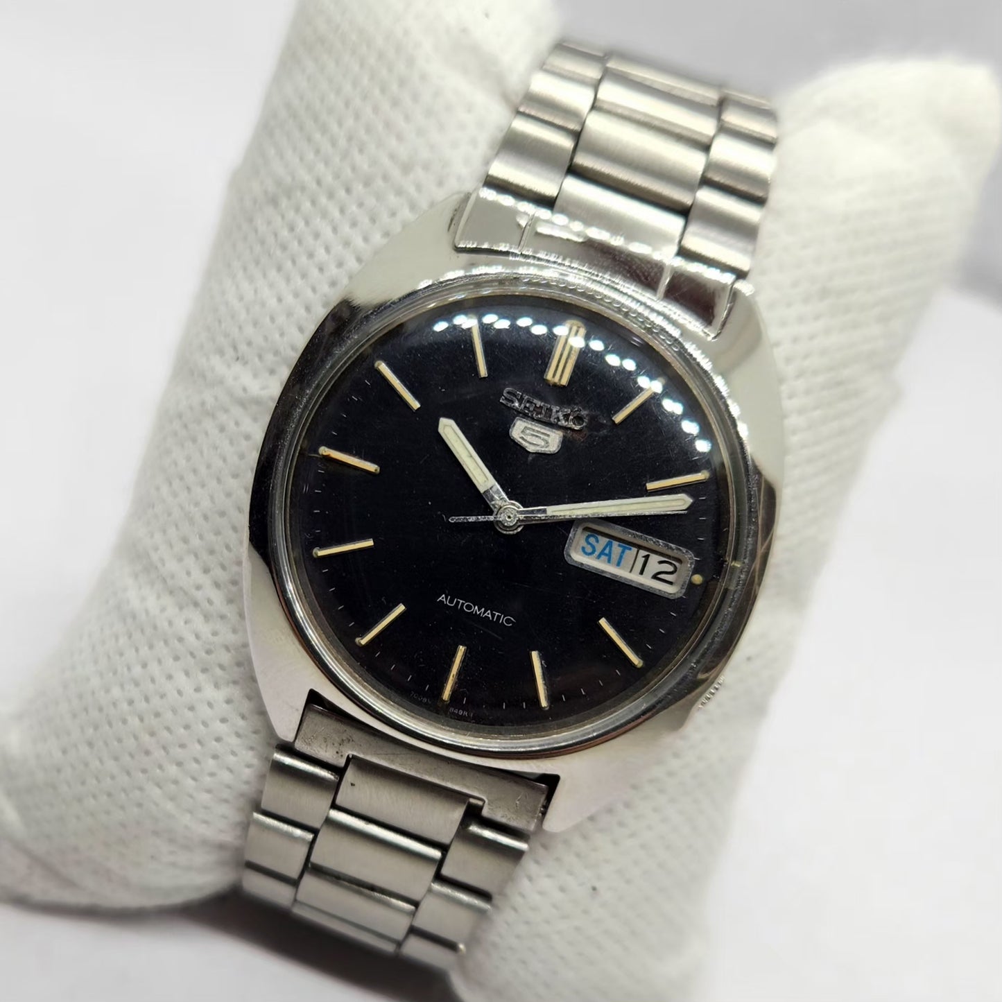 Vintage 1976 Original Seiko 5 Automatic 7009-3080 Black Face 17 Jewels Day-Date Japanese Men's Wrist Watch SA45
