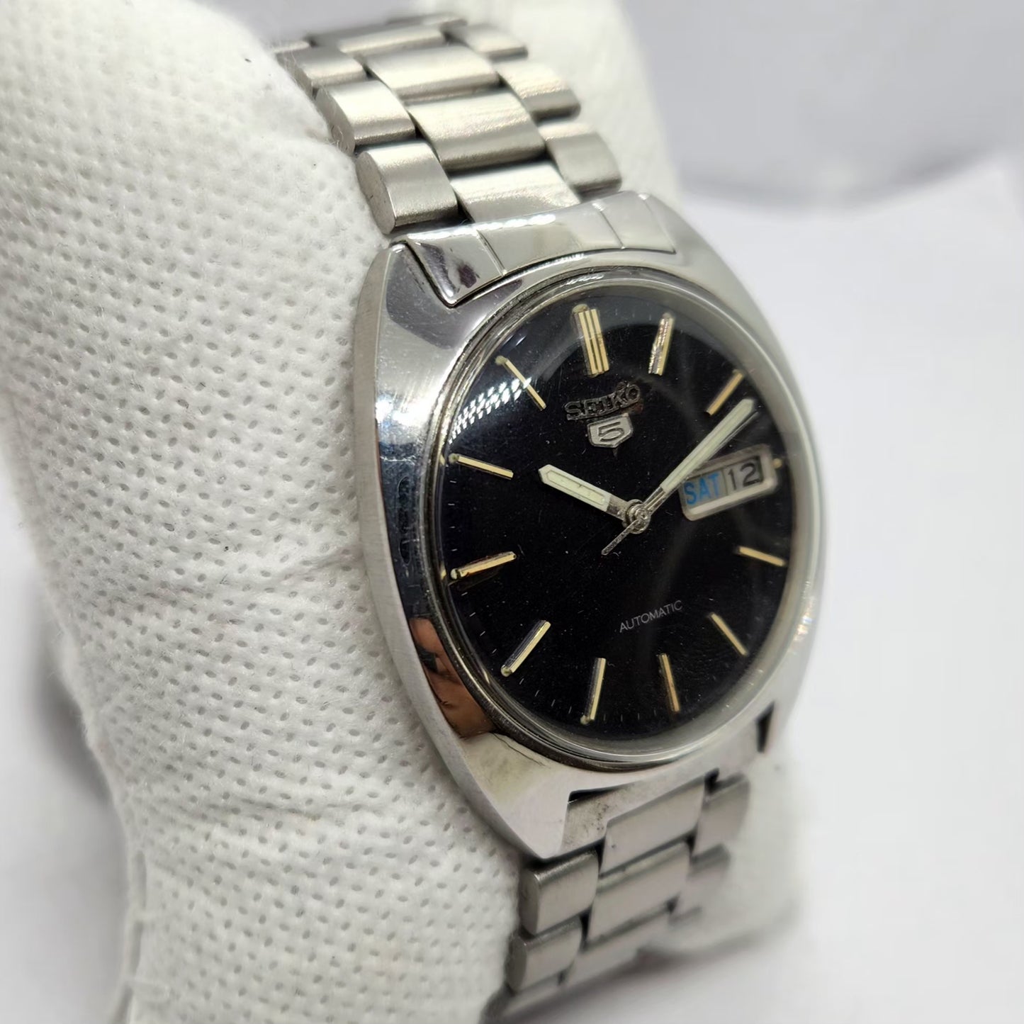 Vintage 1976 Original Seiko 5 Automatic 7009-3080 Black Face 17 Jewels Day-Date Japanese Men's Wrist Watch SA45