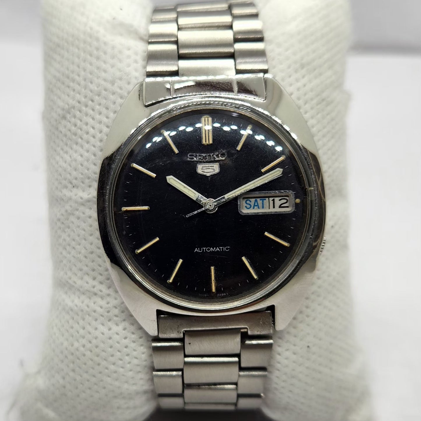 Vintage 1976 Original Seiko 5 Automatic 7009-3080 Black Face 17 Jewels Day-Date Japanese Men's Wrist Watch SA45