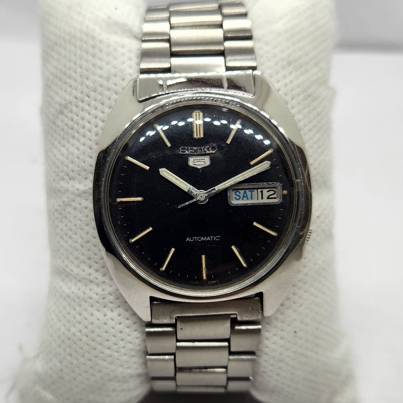 Vintage 1976 Original Seiko 5 Automatic 7009-3080 Black Face 17 Jewels Day-Date Japanese Men's Wrist Watch SA45