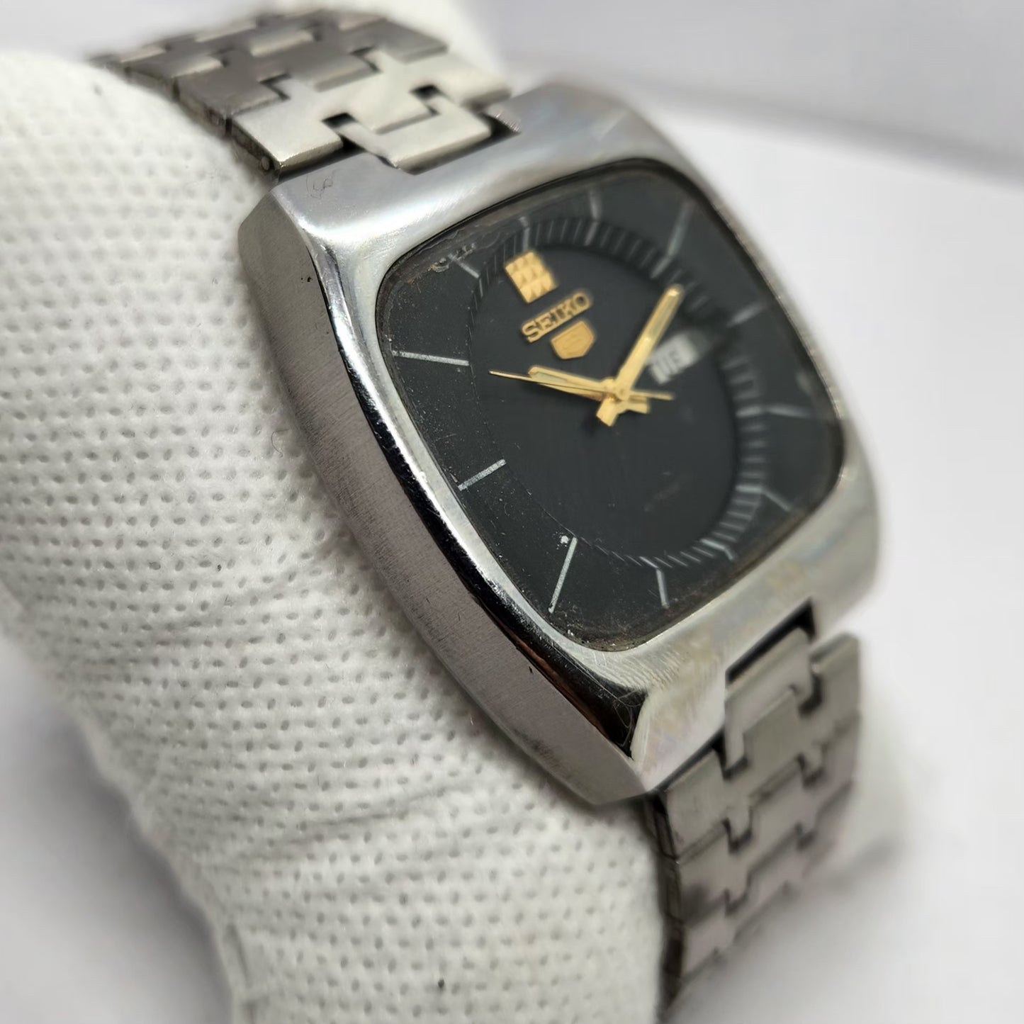 Vintage 1981 Original Seiko 5 Automatic 6309-522A Black Face 17 Jewels Day-Date Japanese Men's Wrist Watch SA46