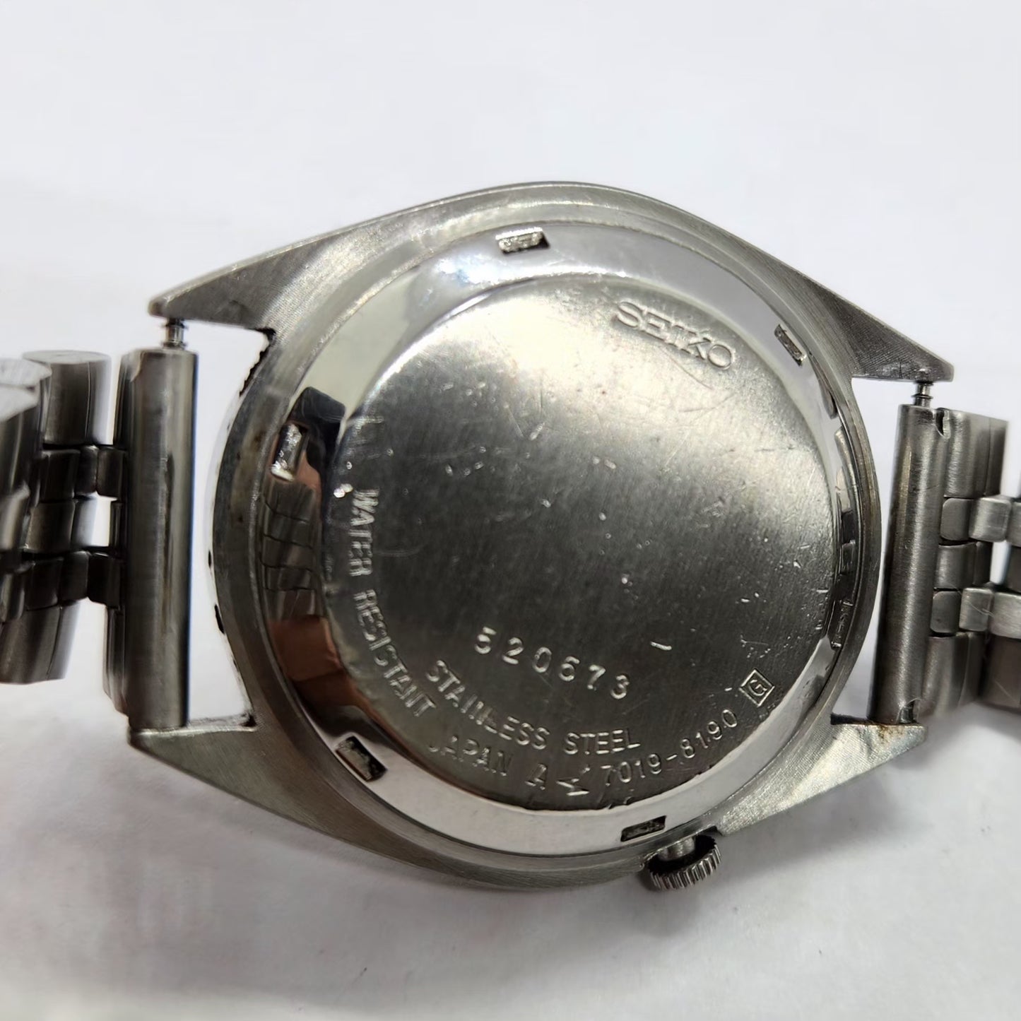 Vintage 1975 Original Seiko 5 Automatic 7019-8190 Black Face 21 Jewels Day-Date Japanese Men's Wrist Watch SA47