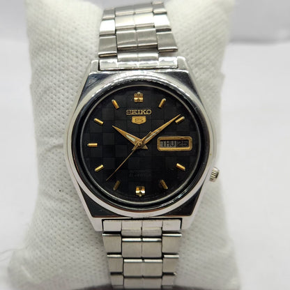 Vintage 1985 Original Seiko 5 Automatic 7019-8760 Black Face 17 Jewels Day-Date Japanese Men's Wrist Watch SA49
