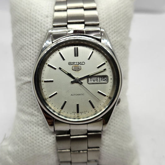 Vintage 1985 Original Seiko 5 Automatic 6309-8800 Silver Face 17 Jewels Day-Date Japanese Men's Wrist Watch SA52