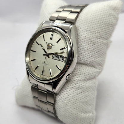 Vintage 1985 Original Seiko 5 Automatic 6309-8800 Silver Face 17 Jewels Day-Date Japanese Men's Wrist Watch SA52