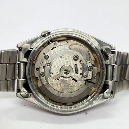 Vintage 1985 Original Seiko 5 Automatic 6309-8800 Silver Face 17 Jewels Day-Date Japanese Men's Wrist Watch SA52