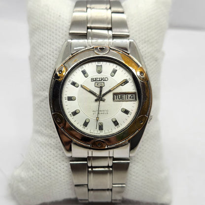 Vintage 1977 Original Seiko 5 Automatic 7009-3041 Silver Face 17 Jewels Day-Date Japanese Men's Wrist Watch SA53