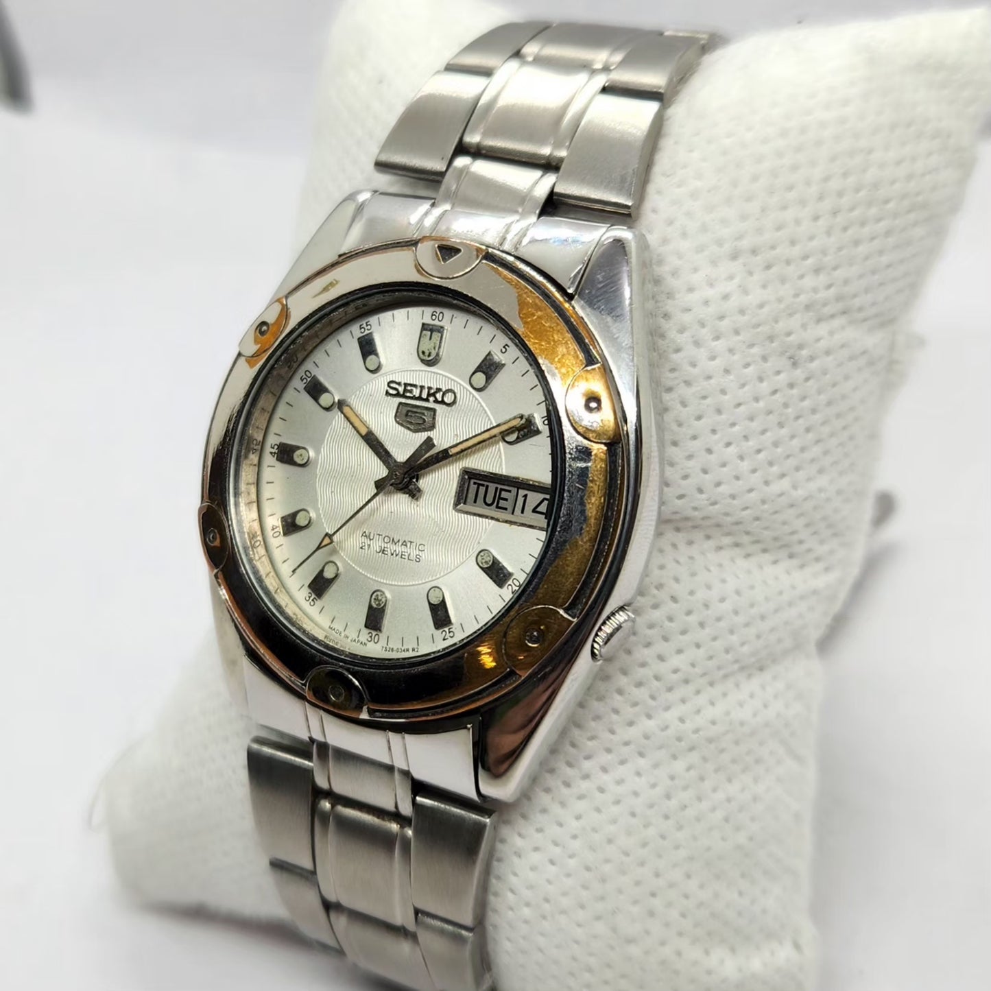 Vintage 1977 Original Seiko 5 Automatic 7009-3041 Silver Face 17 Jewels Day-Date Japanese Men's Wrist Watch SA53