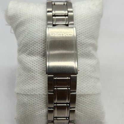 Vintage 1977 Original Seiko 5 Automatic 7009-3041 Silver Face 17 Jewels Day-Date Japanese Men's Wrist Watch SA53