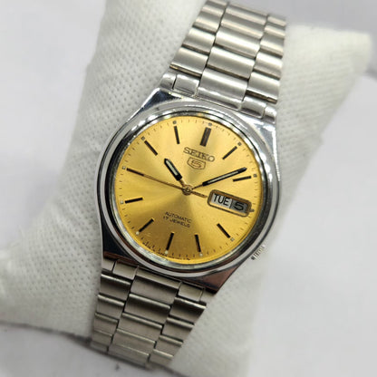 Vintage 1981 Original Seiko 5 Automatic 7009-3171 Gold Face 17 Jewels Day-Date Japanese Men's Wrist Watch SA54