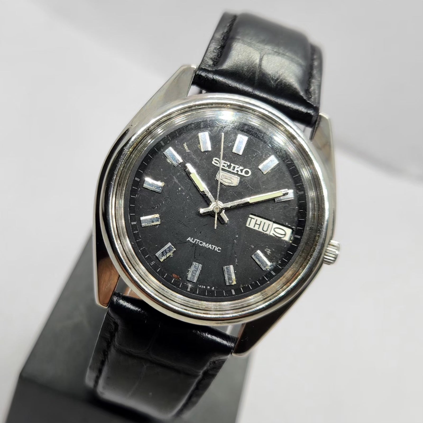 Vintage 1984 Original Seiko 5 Automatic 6349-5320 Black Face 23 Jewels Day-Date Japanese Men's Wrist Watch SA56