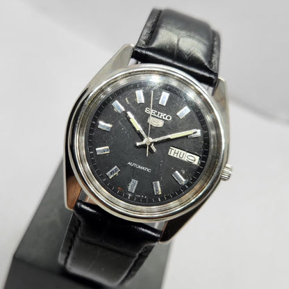 Vintage 1984 Original Seiko 5 Automatic 6349-5320 Black Face 23 Jewels Day-Date Japanese Men's Wrist Watch SA56