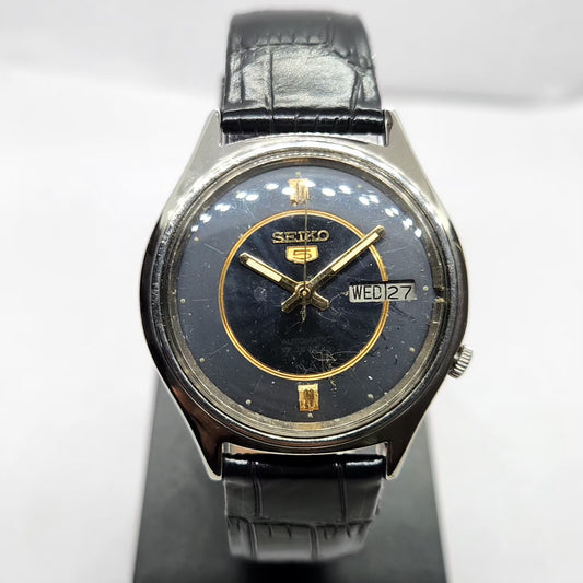 Vintage 1979 Original Seiko 5 Automatic 7009-8028 Black Face 17 Jewels Day-Date Japanese Men's Wrist Watch SA57