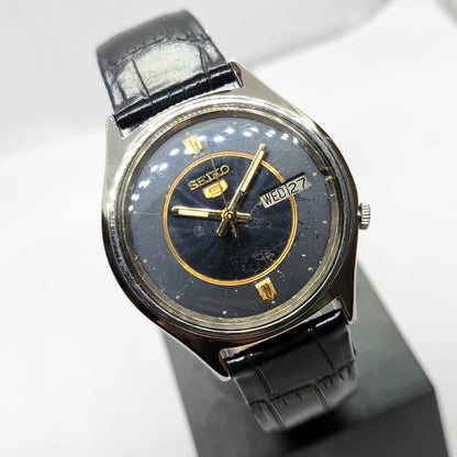 Vintage 1979 Original Seiko 5 Automatic 7009-8028 Black Face 17 Jewels Day-Date Japanese Men's Wrist Watch SA57