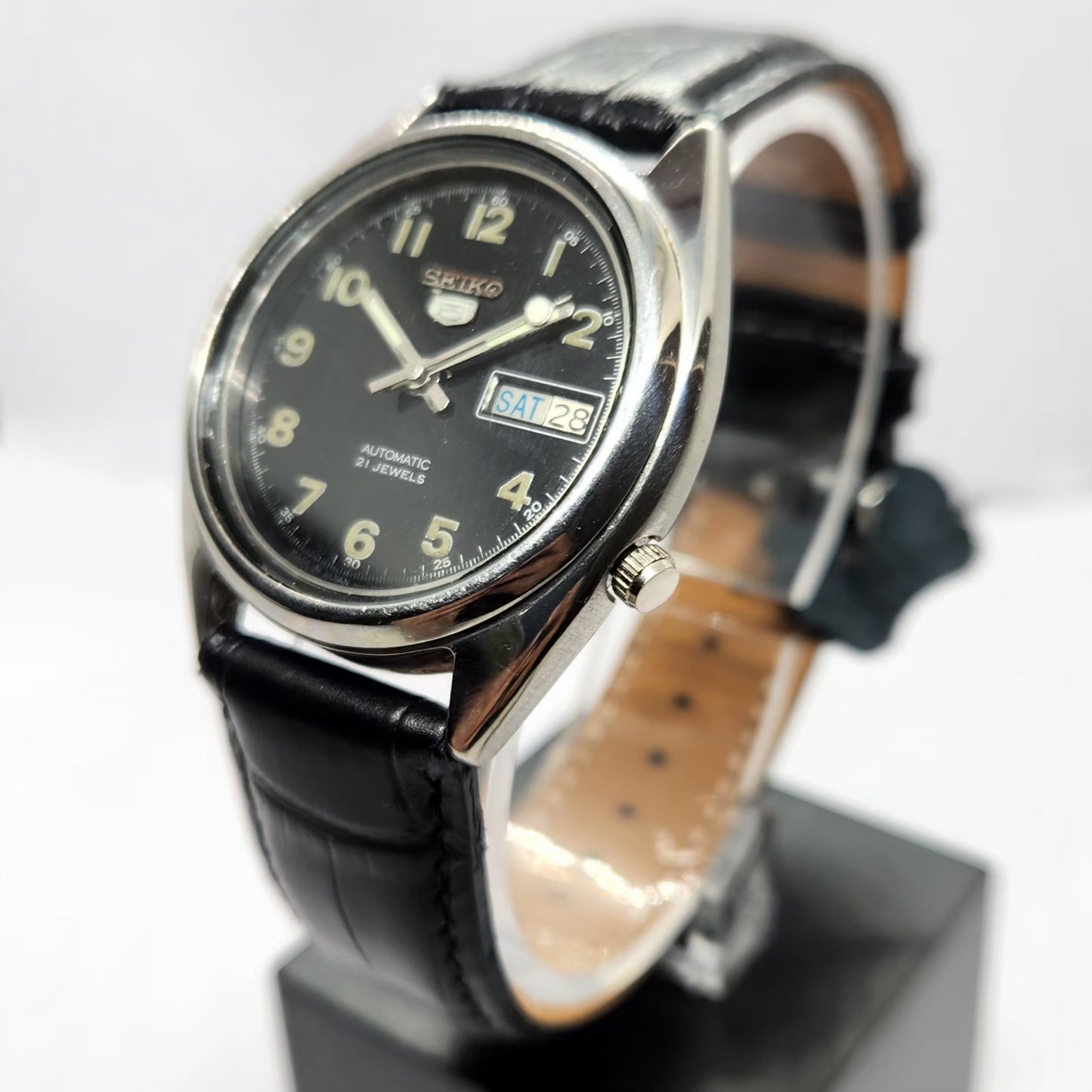 Vintage 1983 Original Seiko 5 Automatic 7009-3181 Black Face 17 Jewels Day-Date Japanese Men's Wrist Watch SA59