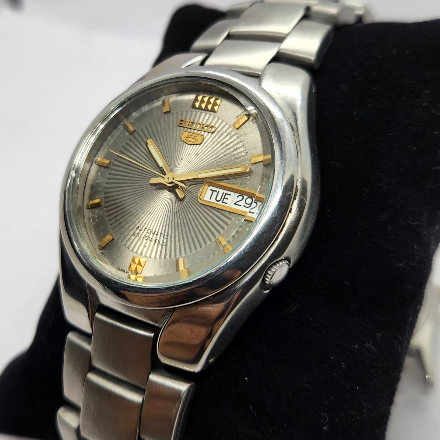 Vintage 1980 Original Seiko 5 Automatic 7S26-03S0 Silver Face 21 Jewels Day-Date Japanese Men's Wrist Watch SA61