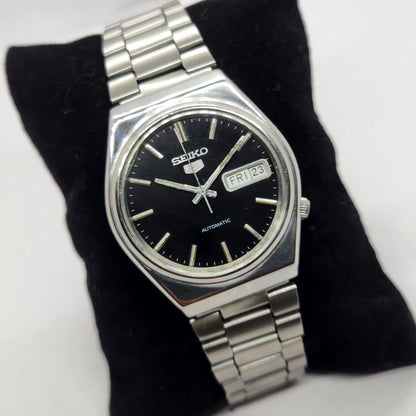 Vintage 1976 Original Seiko 5 Automatic 6309-6270 Black Face 17 Jewels Day-Date Japanese Men's Wrist Watch SA62