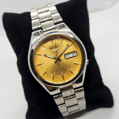 Vintage 1980 Original Seiko 5 Automatic 7S26 Gold Face 21 Jewels Day-Date Japanese Men's Wrist Watch SA63