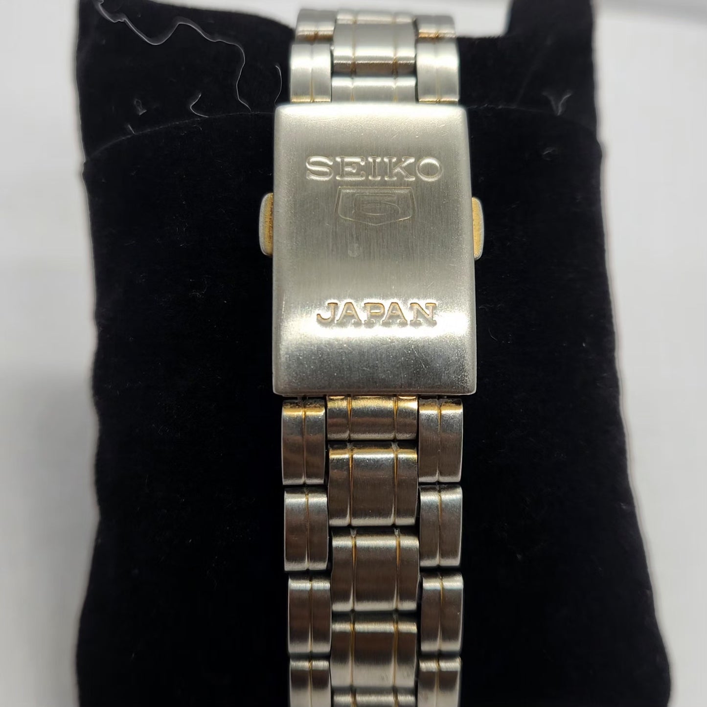 Vintage 1980 Original Seiko 5 Automatic 7S26 Gold Face 21 Jewels Day-Date Japanese Men's Wrist Watch SA63