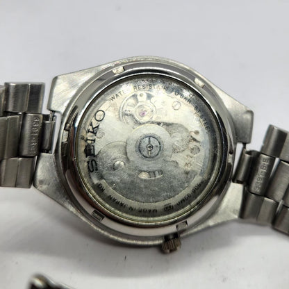 Vintage 1980 Original Seiko 5 Automatic 7S36 Silver Face 21 Jewels Day-Date Japanese Men's Wrist Watch SA65