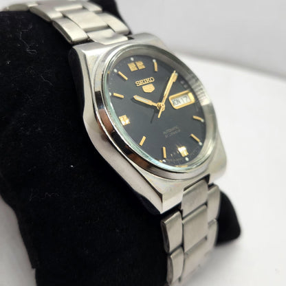 Vintage 1980 Original Seiko 5 Automatic 7S26-0530 Black Face 21 Jewels Day-Date Japanese Men's Wrist Watch SA66