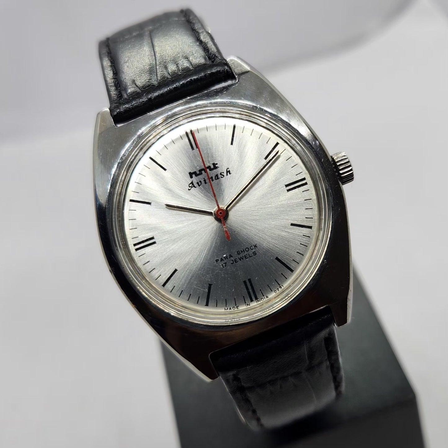 Vintage Original HMT Avinash Hand Winding 17 Jewels Silver Face Men's Wrist Watch HM02