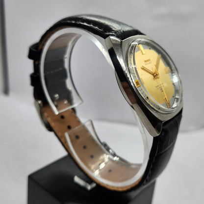 Vintage Original HMT Vijay Hand Winding 17 Jewels Gold Face Men's Wrist Watch HM05