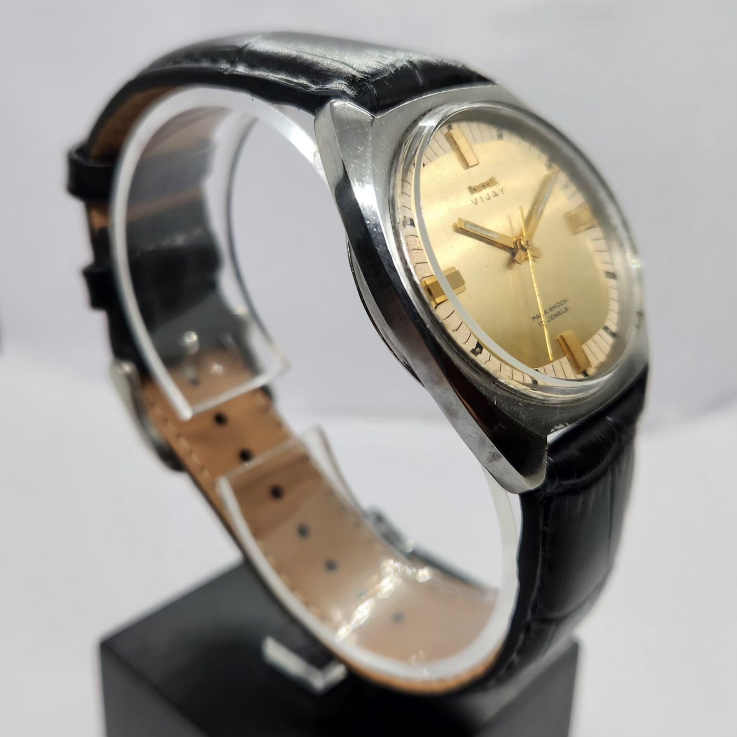 Vintage Original HMT Vijay Hand Winding 17 Jewels Gold Face Men's Wrist Watch HM08