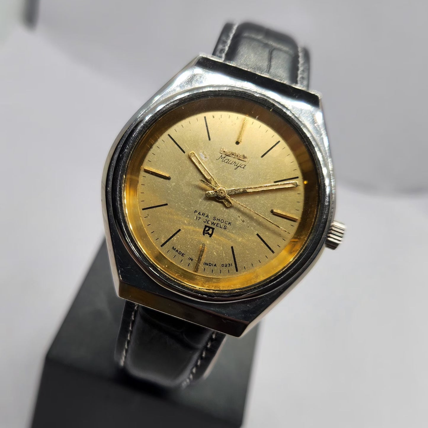 Vintage Original HMT Maurya Hand Winding 17 Jewels Gold Face Men's Wrist Watch HM15