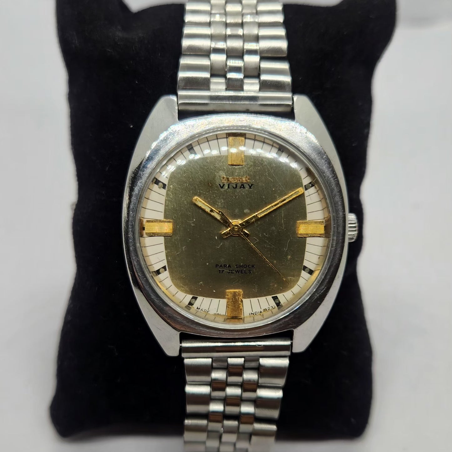 Vintage Original HMT Vijay Hand Winding 17 Jewels Gold Face Men's Wrist Watch HM29