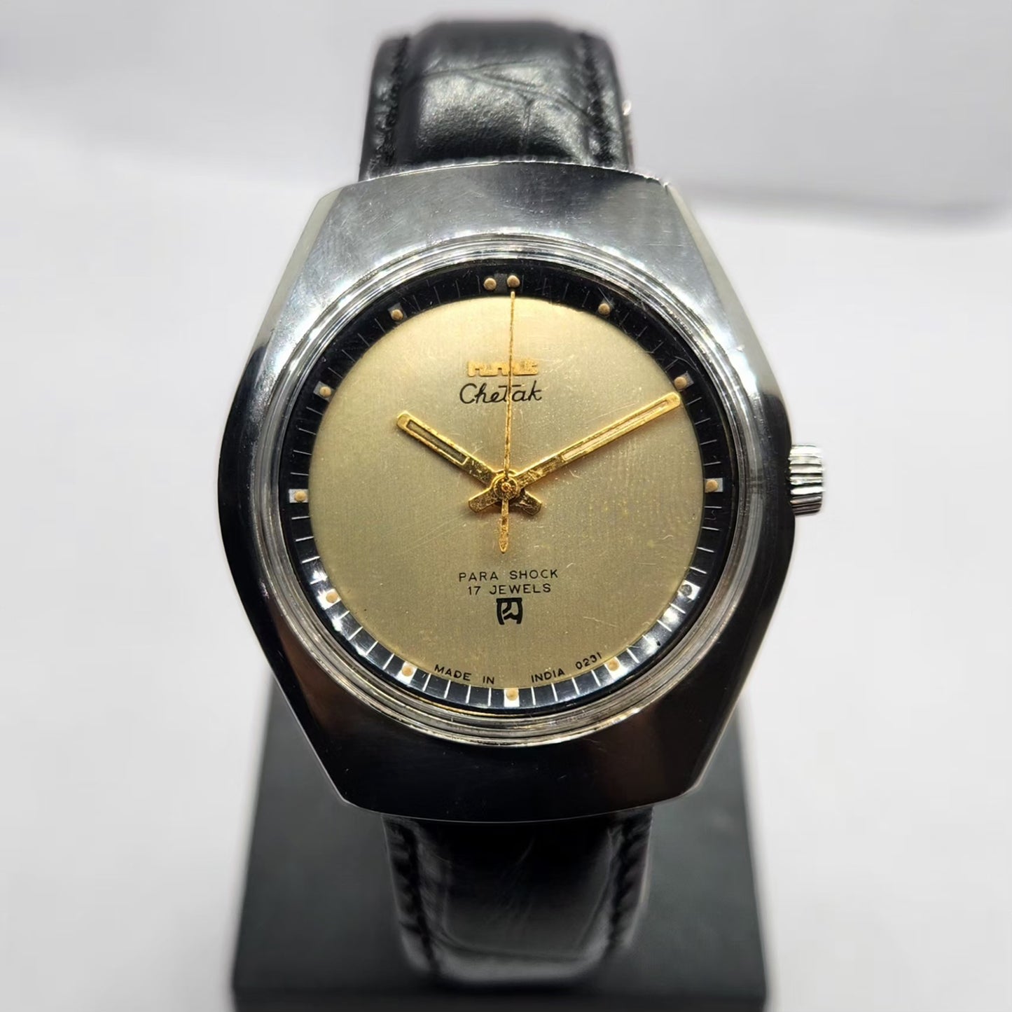 Vintage Original HMT Chetak Hand Winding 17 Jewels Gold Face Men's Wrist Watch HM32