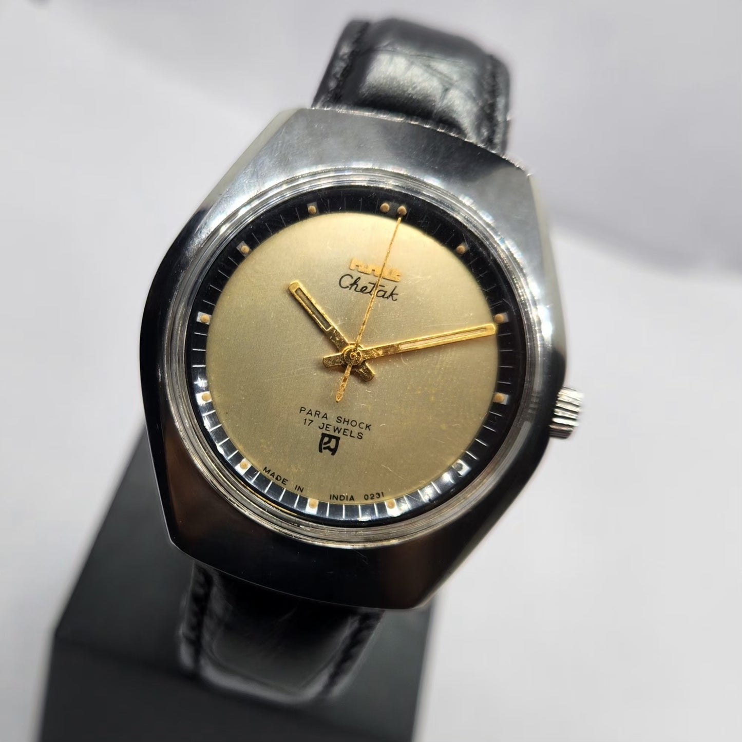 Vintage Original HMT Chetak Hand Winding 17 Jewels Gold Face Men's Wrist Watch HM32
