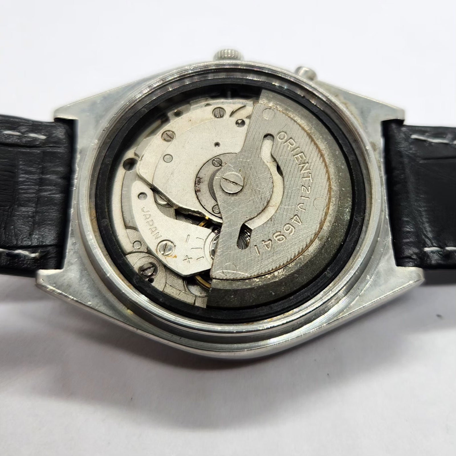 Vintage Mod Orient 46941 Automatic Mickey Mouse Silver Face Day-Date Men's Wrist Watch OR03
