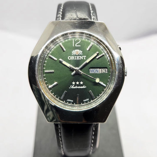 Vintage Original Orient 46961 Automatic 25 Jewels Green Face Day-Date Men's Wrist Watch OR04