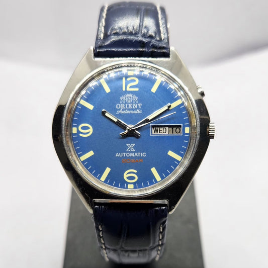 Vintage Mod Orient Automatic 46941 21 Jewels Blue Face Day-Date Men's Wrist Watch OR06
