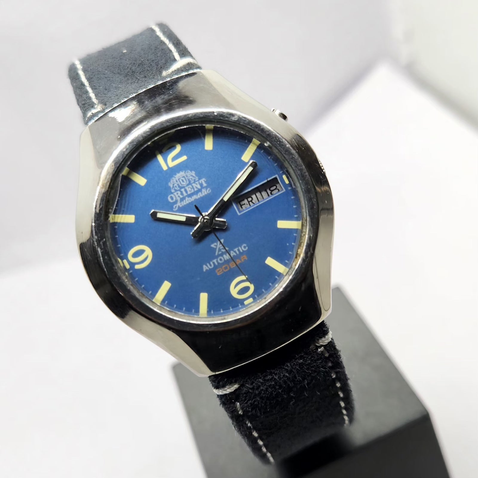Vintage Mod Orient Automatic 46941 21 Jewels Blue Face Day-Date Men's Wrist Watch OR08